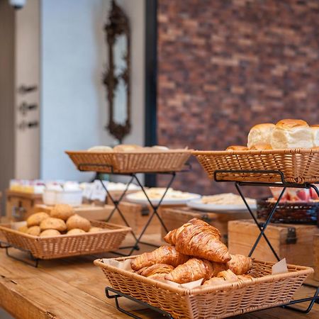 Manli Hotel Shanghai Pudong Airport - Pet Friendly Εξωτερικό φωτογραφία